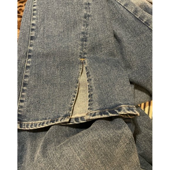 Good American Flare Leg Jeans - Picture 6 of 8